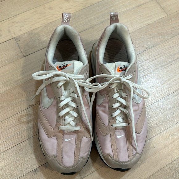 Size 8.5-Nike Air Max Dawn Pink (Womens) - Picture 1 of 8